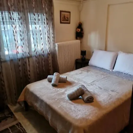 σπίτι στη γωνία Apartman *
