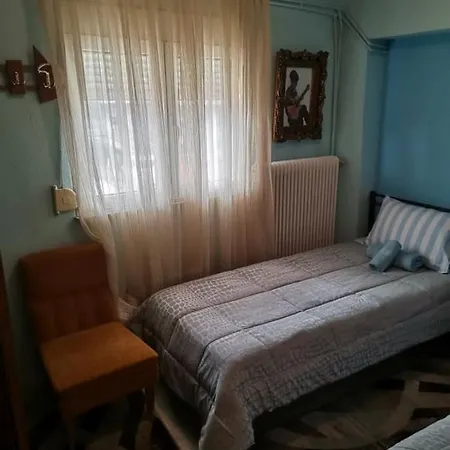 σπίτι στη γωνία Apartman *